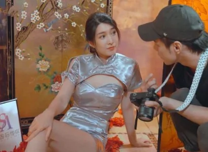 Anh nhiếp ảnh gia không chỉ chụp ảnh mà còn địt luôn người mẫu